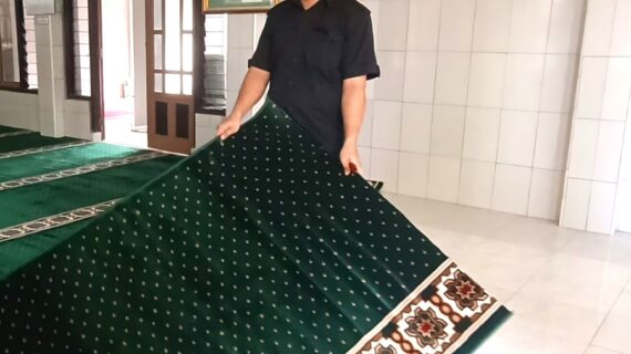 Cara Menghilangkan Bau Apek pada Karpet Masjid Secara Alami dan Aman