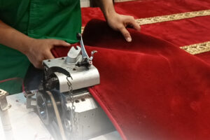 Cara Menjaga Karpet Masjid Tetap Empuk dan Tidak Keras