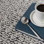 Cara Menghilangkan Noda Kopi, Teh, dan Minuman Lain pada Karpet Masjid