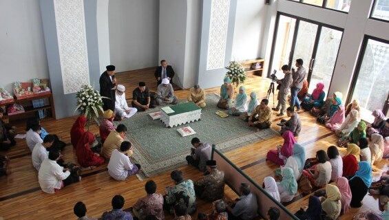 Panduan Membersihkan Karpet Masjid Setelah Acara Besar